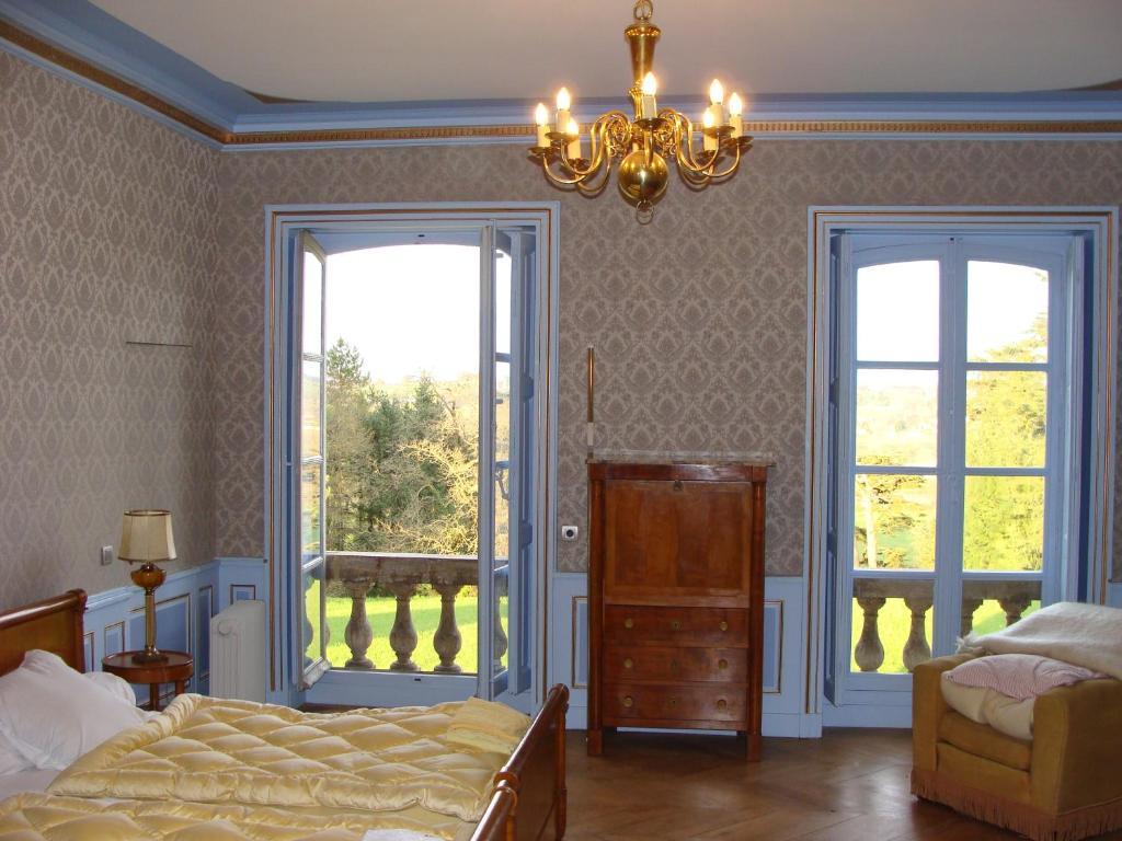 Le Chateau D'Ailly Parigny  Rum bild